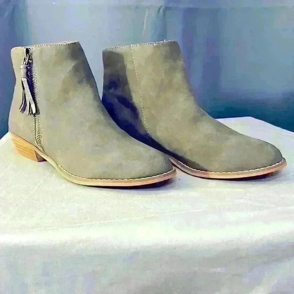 Tucker + Tate Grey Suede Ankle Boots Size 6.5, LIKE NEW!!